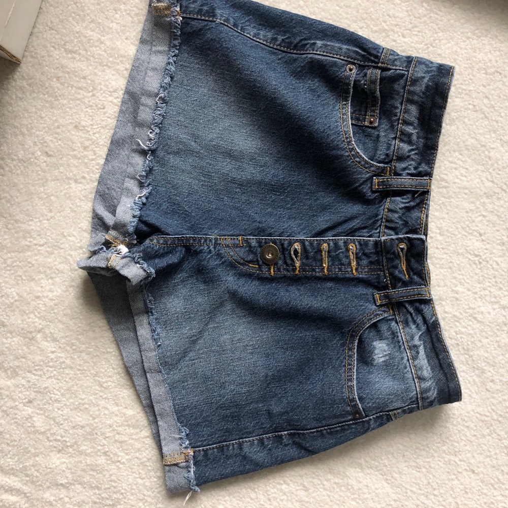 Cute cuffed button up o’neill jean shorts